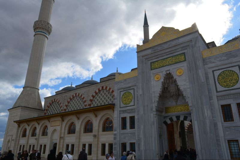 Çamlıca Camii